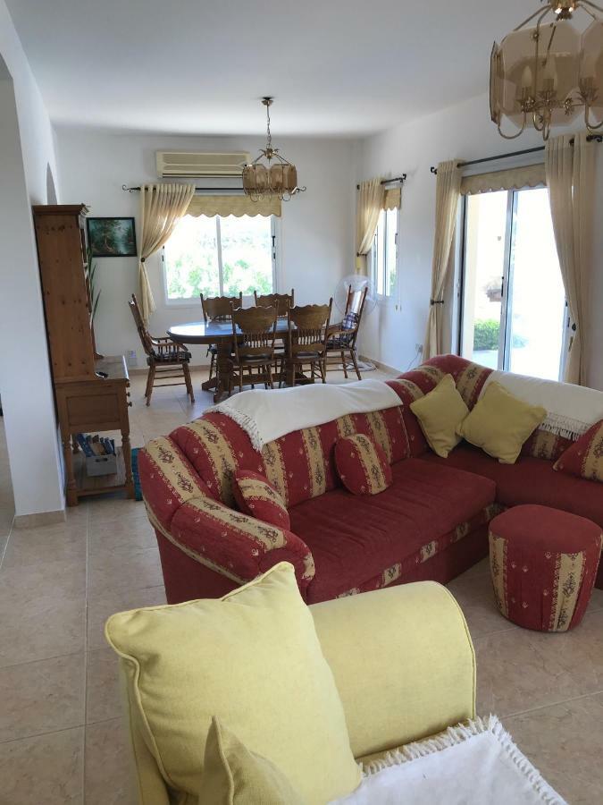 Lilly Villa Пея Екстериор снимка